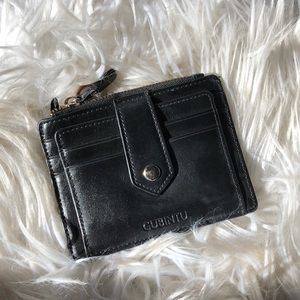 Gubintu black wallet